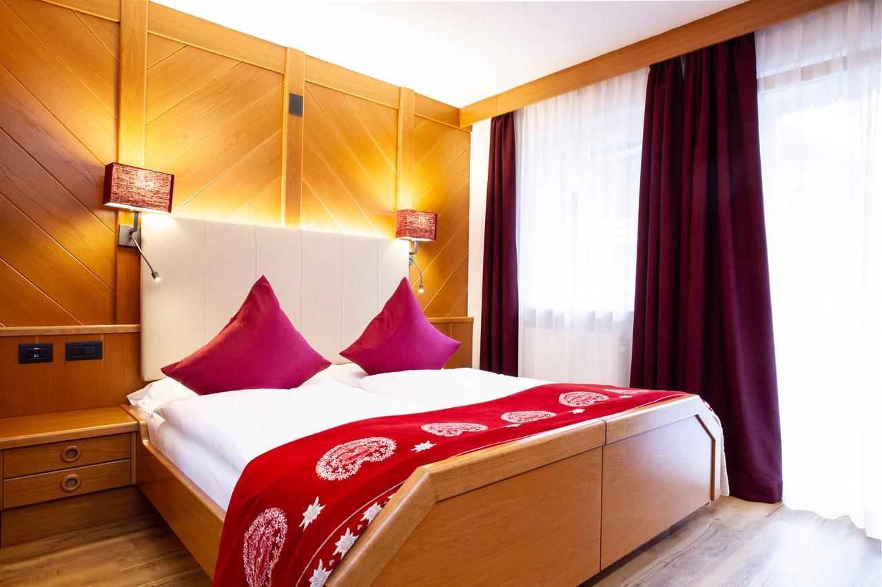 Hotel Cirelle Suite & Spa Canazei Ngoại thất bức ảnh
