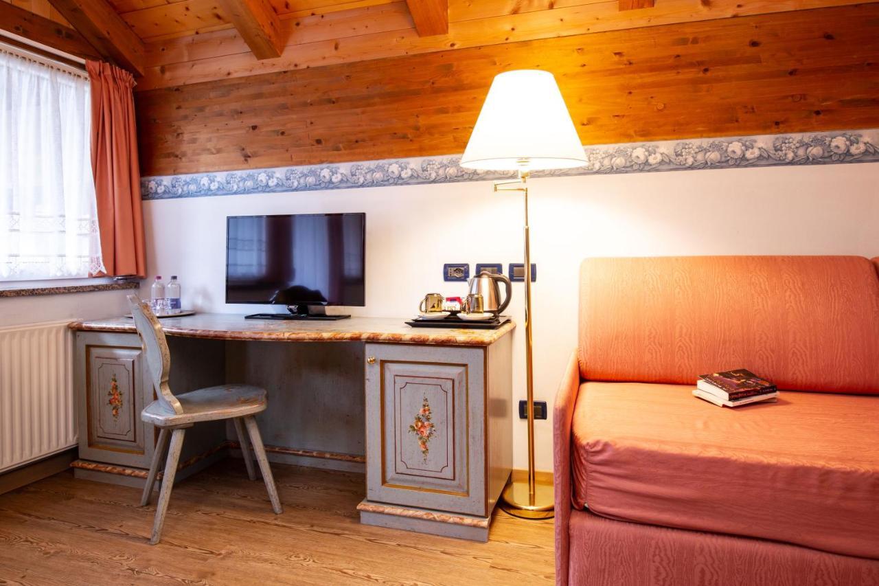 Hotel Cirelle Suite & Spa Canazei Ngoại thất bức ảnh